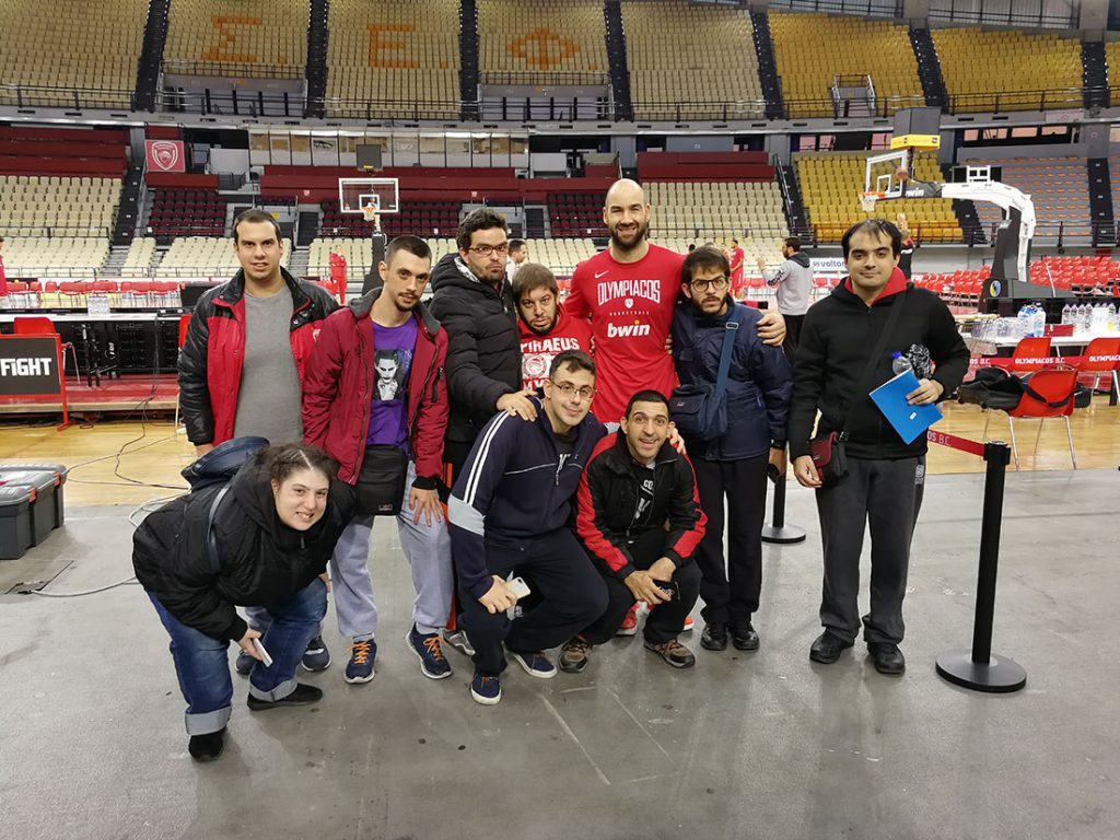 Η Ομάδα Δημοσιογραφίας της Ε.ΨΥ.ΜΕ με την Κ.Α.Ε ΟΛΥΜΠΙΑΚΟΣ